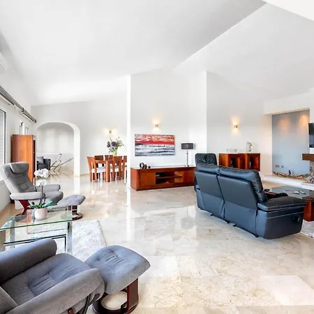 Majestic Katharina In Pueblo Villa Benalmádena